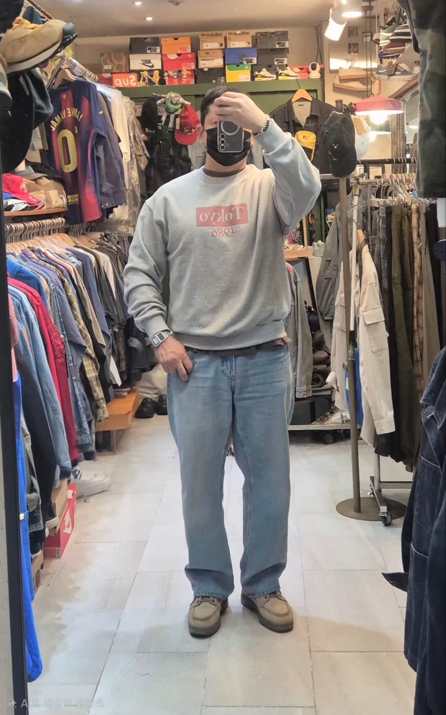 Tokyo 크롭맨투맨 6