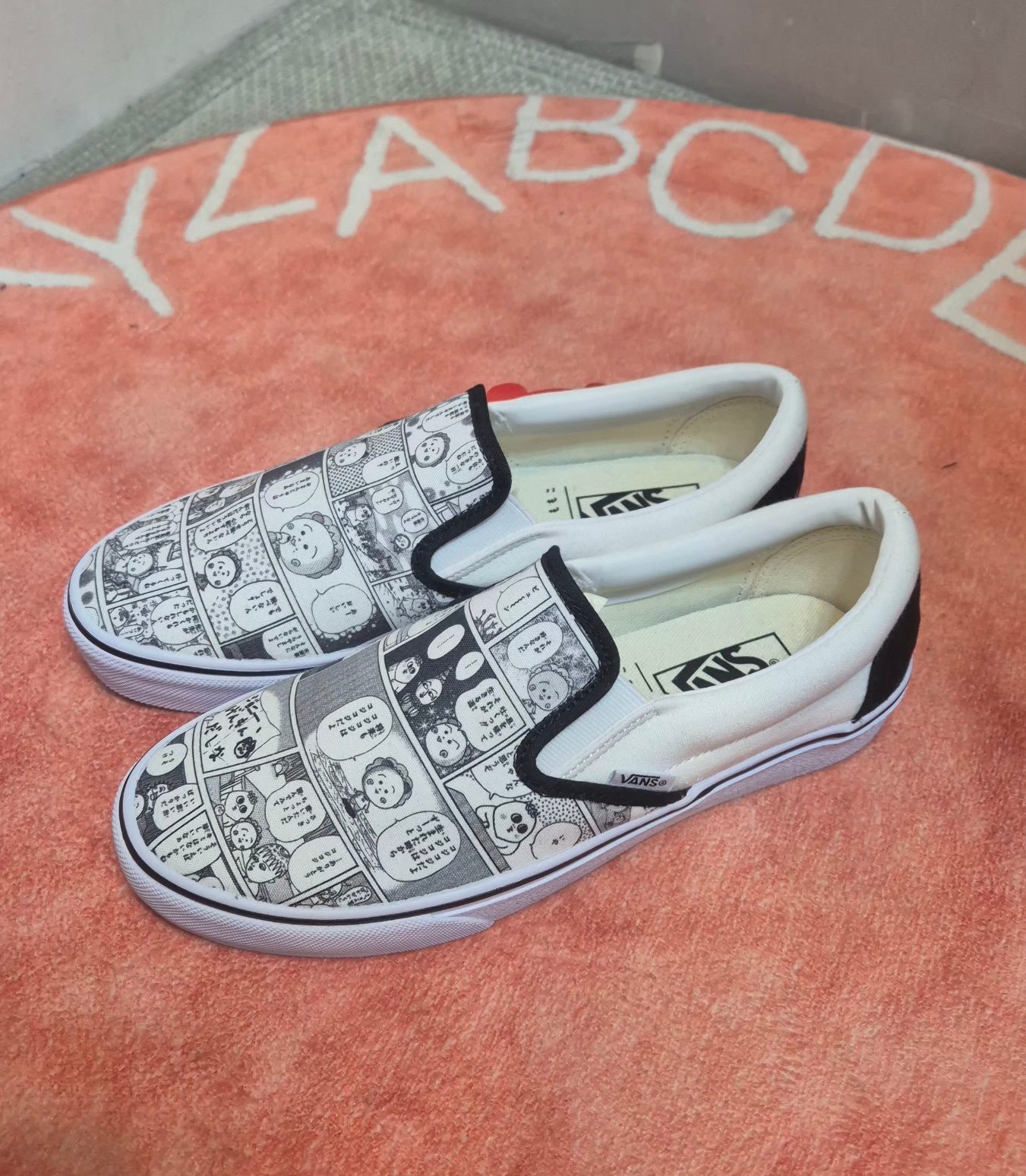 Vans x MOMOKO SAKURA 슬립온 (코지코지 코믹 프린트, 일본 한정) 3