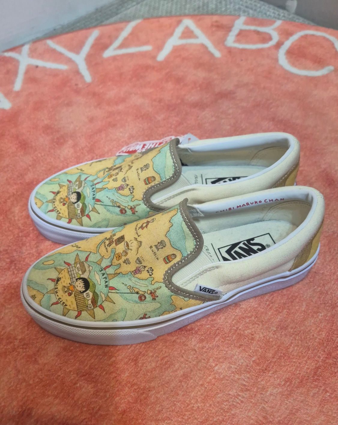 Vans x MOMOKO SAKURA 월드맵 슬립온 (일본 한정) 2
